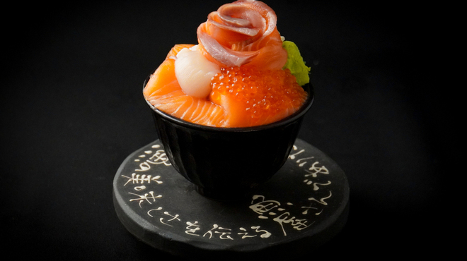 シハチ鮮魚店  - メイン写真: