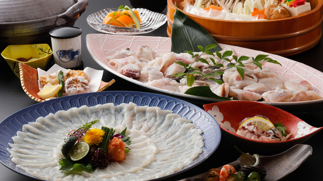 うめ丸旅館 - 料理写真:冬の旬、活きトラフグのてっちりコースイメージ \13,200（税込）/1人