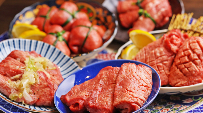 厚切り仙台牛タンと黒毛和牛食べ放題 焼肉倶楽部 - メイン写真: