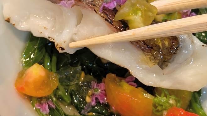 貴ぶ - 料理写真:【先付】真鯛　トマトのジュレ　モロヘイヤ　穂紫蘇
