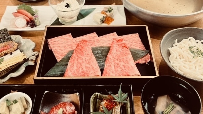 しゃぶしゃぶ　すき鍋　おもき - メイン写真: