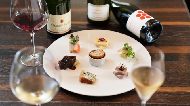 Dining bar Hanare