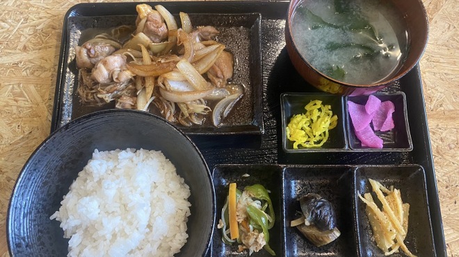 炭火親鶏 隠れ屋 - メイン写真: