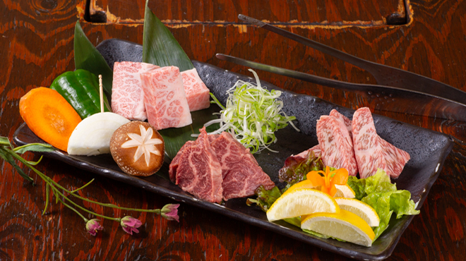 炭火焼肉と韓国料理の店 きむらや - メイン写真: