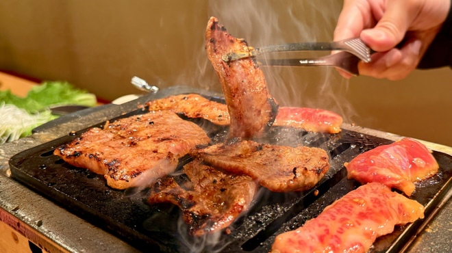 ホルモンと酒 春田屋 - メイン写真: