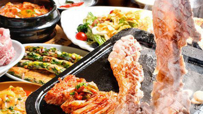 黒毛和牛×焼肉食べ放題 牛丸 - メイン写真: