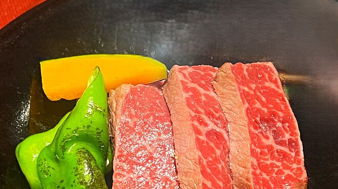 中国料理ベルビュー慶招樓 - 料理写真:黒毛和牛の三種ソース