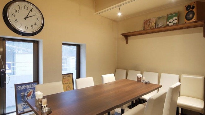 隠れ家 肉バルダイニング HACHI - メイン写真: