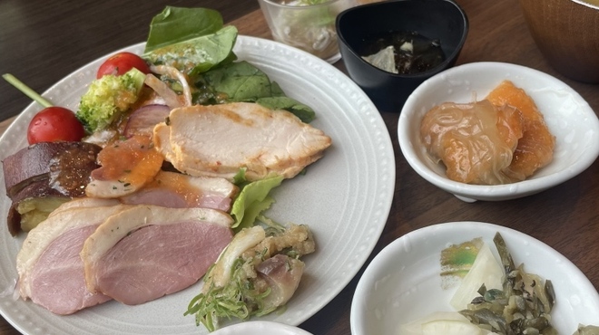 ホテル ニューアカオ - 料理写真: