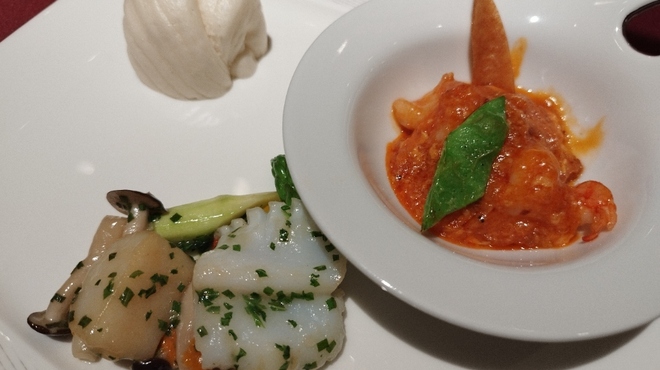 翠陽 - 料理写真:エビチリと帆立やイカ大葉炒め