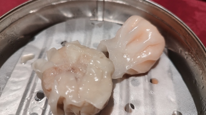 翠陽 - 料理写真:海老蒸し餃子と焼売