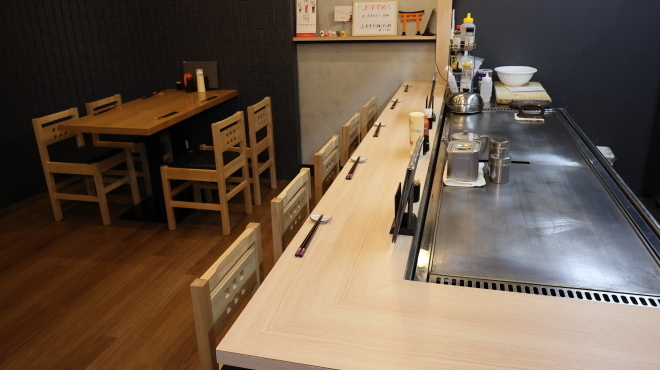 広島鉄板焼き じゃけぇ - メイン写真: