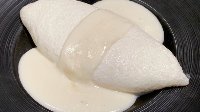 UOKIN PICCOLO - 料理写真:ホワイトチーズオムレツ