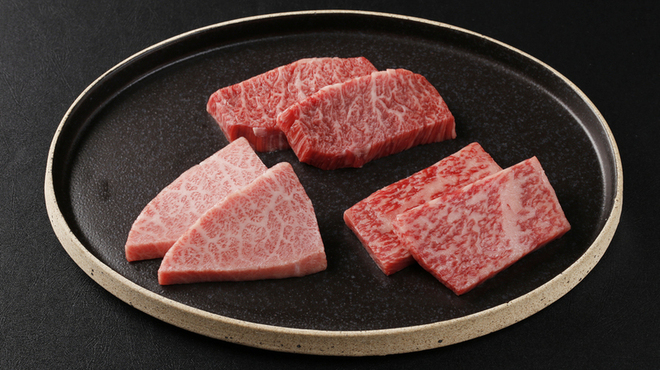 和牛焼肉 やくにく 路地裏 - メイン写真: