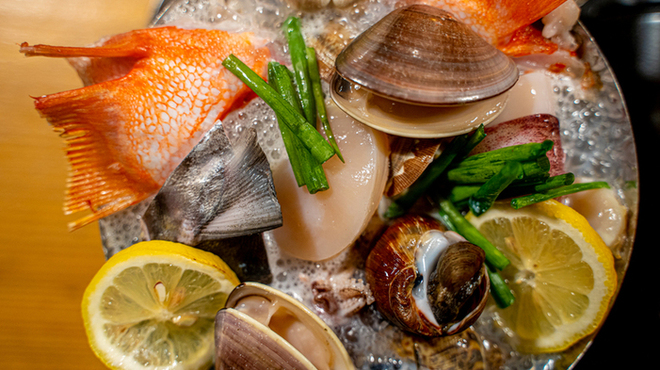 大漁酒場 魚樽本店 - メイン写真: