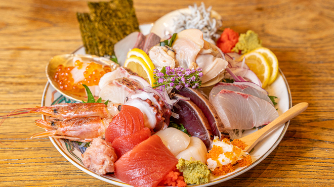 大漁酒場 魚樽本店 - メイン写真: