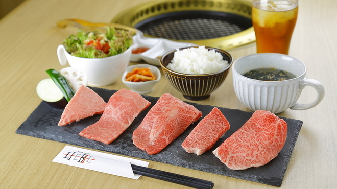 和牛焼肉 LIEBE - メイン写真: