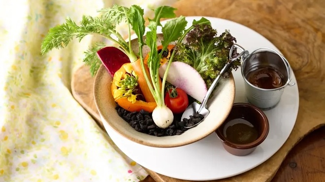 野菜がおいしいレストラン atelier blå by LONGINGHOUSE - メイン写真: