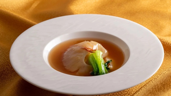 中国料理 皇家龍鳳 - 料理写真:ふかひれ姿煮込み