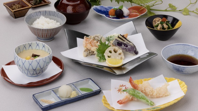 日本料理　雲海 - メイン写真: