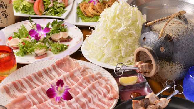 しゃぶしゃぶ 串焼き 新宿 inton - メイン写真: