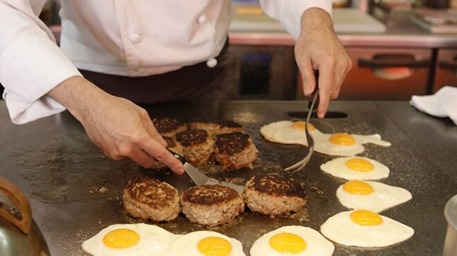 手作りハンバーグ卵 - メイン写真: