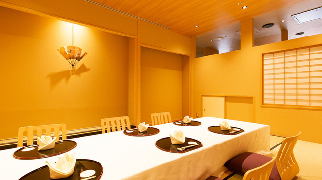 日本料理 大和屋さんげん 大阪梅田ヒルトンプラザ・ウエスト店 - メイン写真: