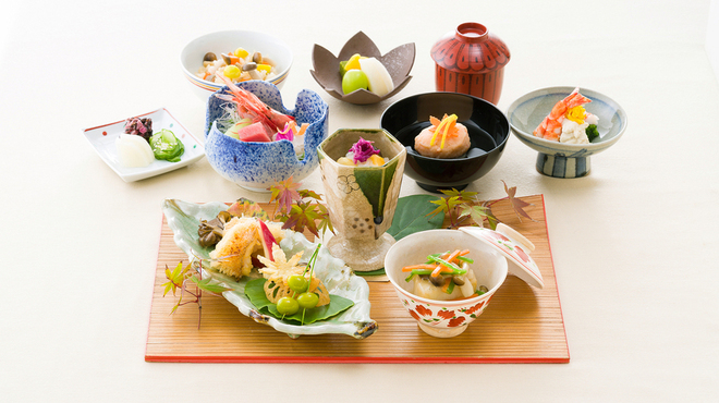 日本料理 大和屋さんげん 大阪梅田ヒルトンプラザ・ウエスト店 - メイン写真: