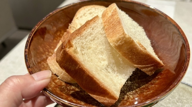 KYOTO GOJO ONO - 料理写真:自家製ソフトフランスとバセット