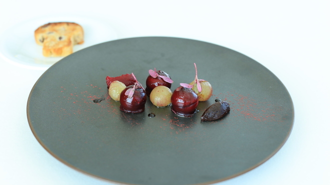 SIMOSE French Restaurant - 料理写真:ブドウに見立てたフォアグラ