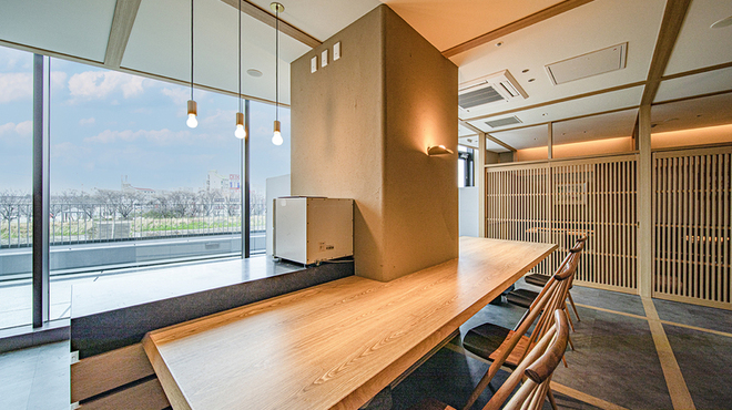 肉の松阪 - メイン写真: