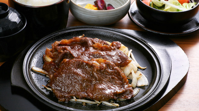 肉の松阪 - メイン写真: