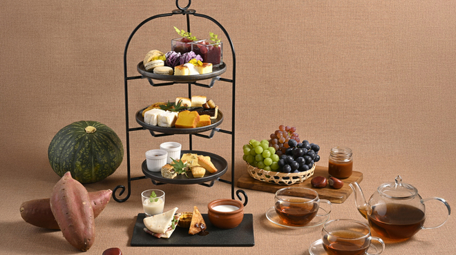 The Living Room with SKY BAR - メイン写真: