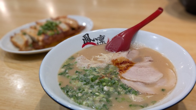 らーめん屋 鳳凛 - メイン写真: