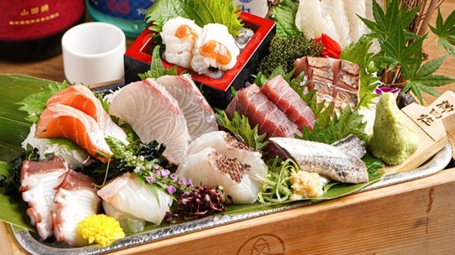 鮮魚と炉端焼き 魚丸 - メイン写真: