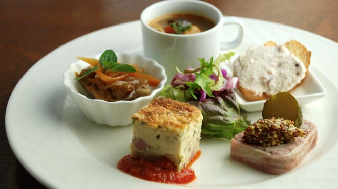 オステリア エジリオサーラ - メイン写真: