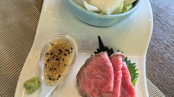 四季の郷志むら - 料理写真:飛騨牛ローストビーフ、お造り、サラダ。