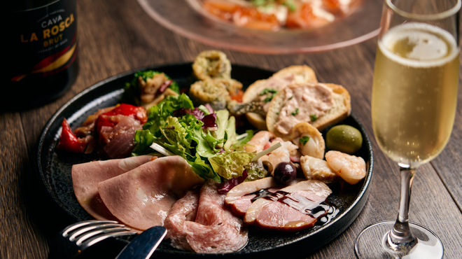 Trattoria&Pizzeria LOGIC - メイン写真: