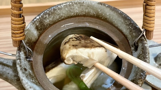 佐とう - 料理写真:鱧と松茸の土瓶蒸し