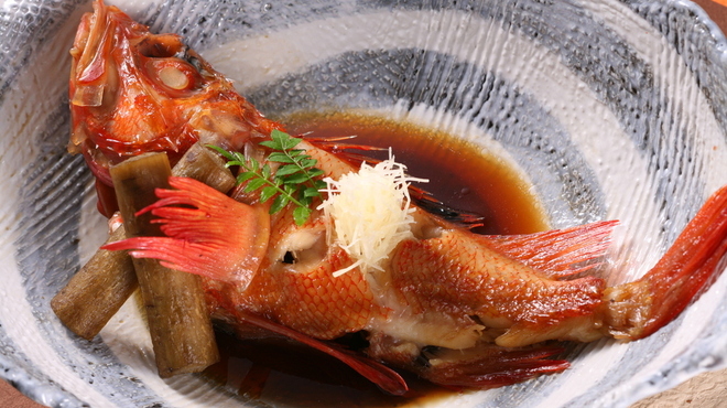 鮨菜旬炉料理 笑和 - 料理写真:旬の魚の煮つけ