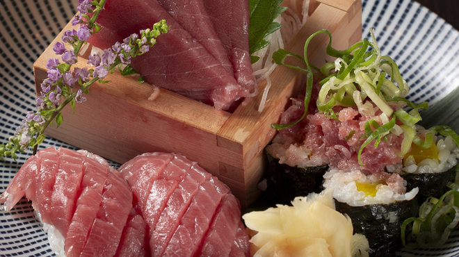 肉と日本酒いぶり - メイン写真: