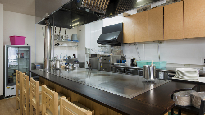 お好み焼き なぎさ - 内観写真: