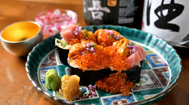 鶏と魚と炭火焼き 燈 - メイン写真:
