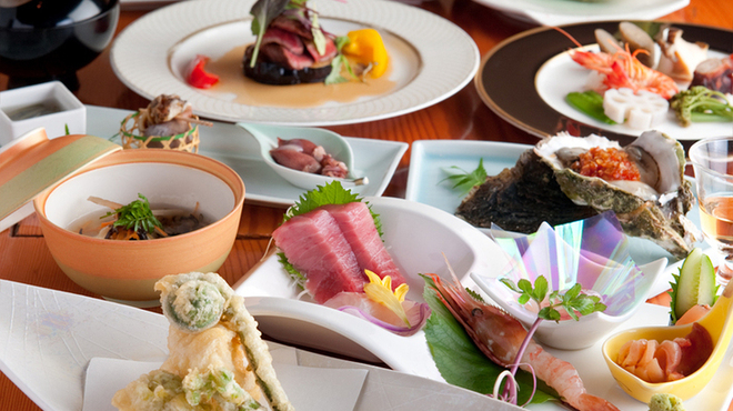 鮨菜旬炉料理 笑和 - 料理写真:旬素材を贅沢に使用した会席