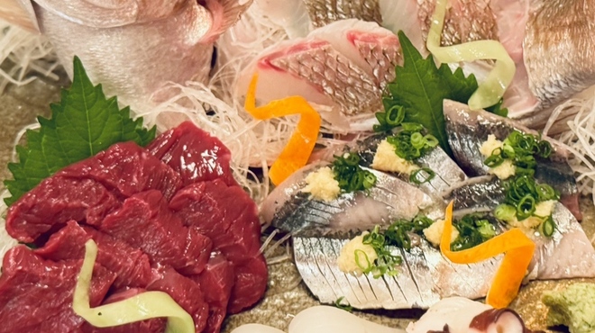 味心 すず木 - 料理写真:会津馬刺しイチボ  真鯛  秋刀魚  イカ  タコ