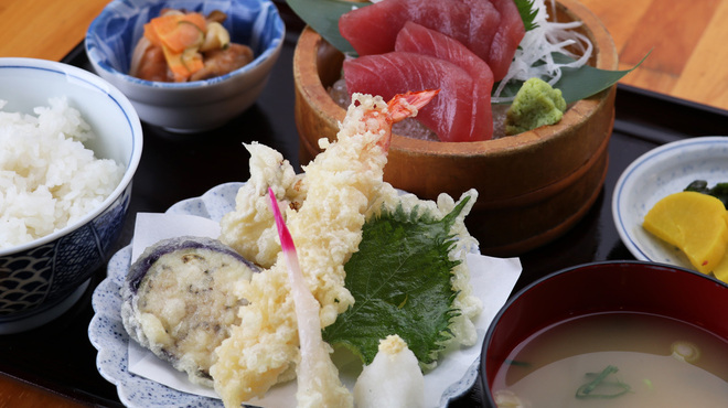 千里中央海鮮食堂 はなれ おーうえすと - メイン写真: