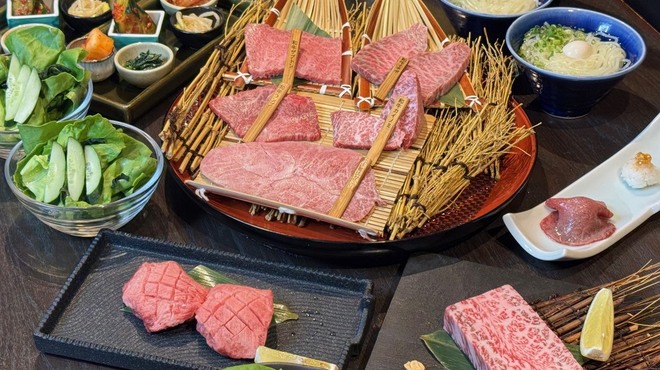 極・和牛焼肉やざわ - メイン写真: