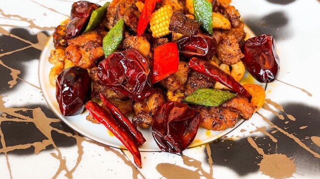 中国料理 滄 - 料理写真:鶏肉とカシューナッツの激辛 スパイシー炒め