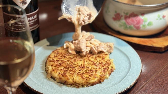 湯島天神横ラクレットグリル チーズ料理＆スイスワインのお店 - メイン写真:
