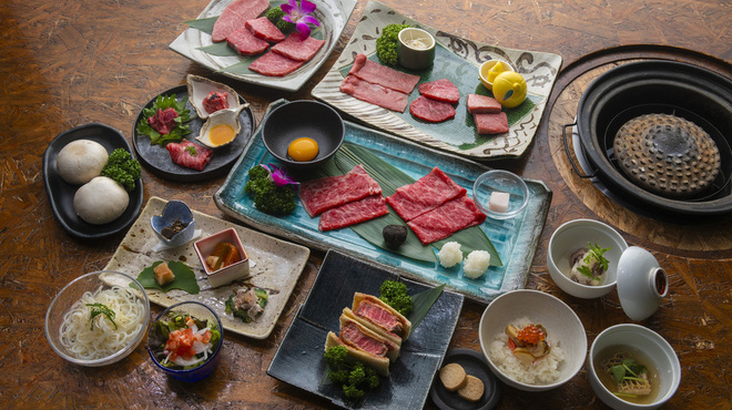 隠れ家焼肉 ニクノトリコ 六本木 - メイン写真: